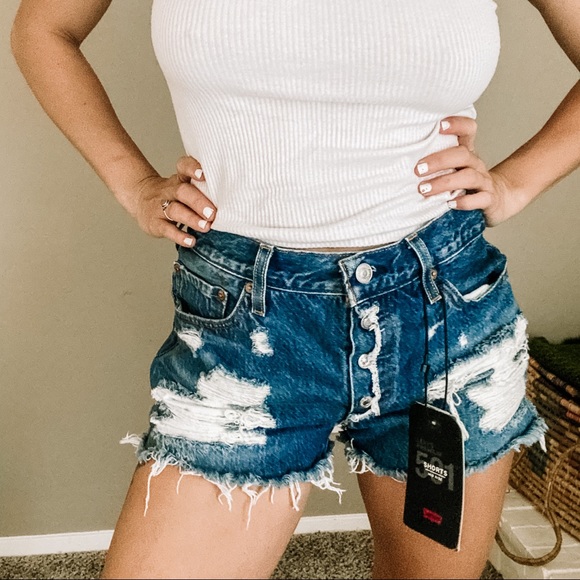 Distressed Levi’s - Picture 4 of 5